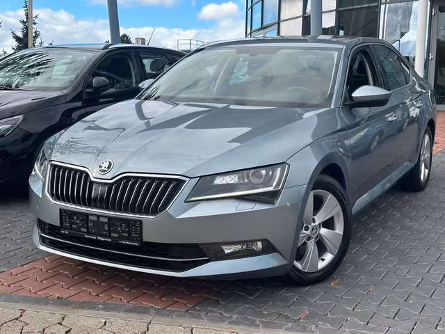 Skoda Superb Ambition *DSG*AHK schwenkbar*NAVI*XENON Baujahr 2017 (97.585 km, Benzin, 150 PS) - Gebrauchtwagen bei Autohaus Dörrschuck Mainz