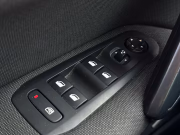 Peugeot 308 Allure EAT8. NAVI. Kamera. PDC. BT Vorschaubild 17