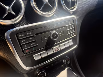 Mercedes-Benz A 200 CDI Urban. SHZ. NAVI. PDC. PARKASSIST Vorschaubild 14