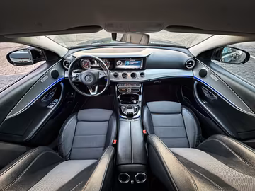 Mercedes-Benz E200 Avantgarde T LED Navi Kamera Spurwechselass Vorschaubild 7