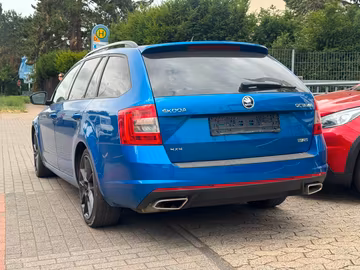 Skoda Octavia RS 4x4. DSG. NAVI. AHK. KESSY. SHZ Vorschaubild 7