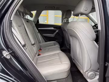 Audi Q5 2.0 TDI Sport quattro NAVI. LED. PDC. 1.Hand Vorschaubild 11