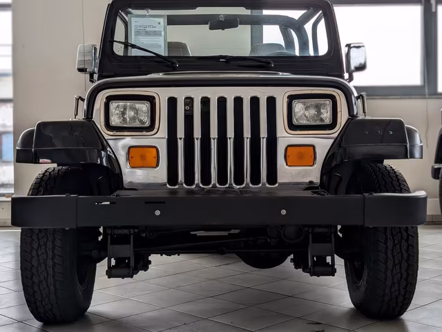 Jeep Wrangler 2.5.  AHK. OLDTIMER HARDTOP Baujahr 1996 (110.000 km, Benzin, 121 PS) - Gebrauchtwagen bei Autohaus Dörrschuck Mainz