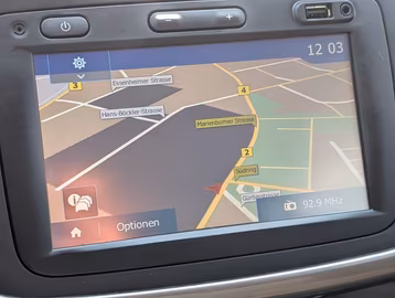 Dacia Logan MCV II Kombi Laureate AHK. Navi. BT Vorschaubild 17