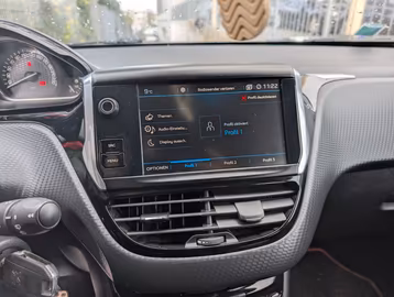 Peugeot 2008 GT Line NAVI. Automatik. LED. PDC Vorschaubild 12