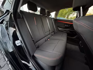 BMW 318d GT Navi. Sportsitze. PDC. Vorschaubild 10