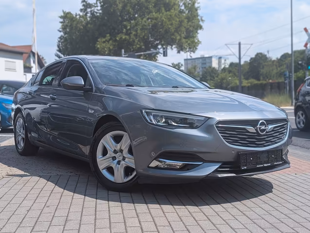 Opel Insignia Innovation 1. Hand. NAVI. LED. Leder Baujahr 2020 (135.300 km, Diesel, 136 PS) - Gebrauchtwagen bei Autohaus Dörrschuck Mainz