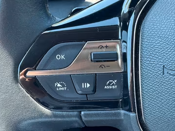 Peugeot 308 SW Active Pack NAVI. AUT. LED. APP-PLAY Vorschaubild 17