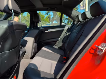 Mercedes-Benz C 350 Avantgarde AMG 4x4. PANO. NAVI. AHK Vorschaubild 7