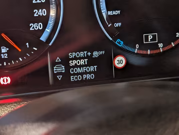 BMW 118i Sport Line *LED*NAVI*SHZ*PDC*AUTOMATIK* Vorschaubild 32