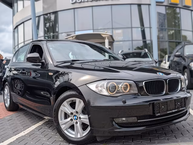BMW 116i Automatik XENON. SHZ. PDC. HARMAN/KARDON Baujahr 2011 (182.500 km, Benzin, 122 PS) - Gebrauchtwagen bei Autohaus Dörrschuck Mainz
