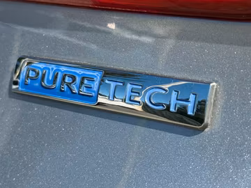 Peugeot 2008 Allure PureTech AT. 1.Hand. NAVI. PDF Vorschaubild 7