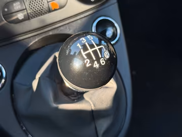 Fiat 500 Lounge 1.0 Hybrid. CARPLAY. CRUISE. DAB Vorschaubild 24