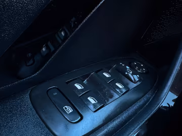 Peugeot 2008 GT-Line Edition NAVI. KAMERA. AUTOM Vorschaubild 17