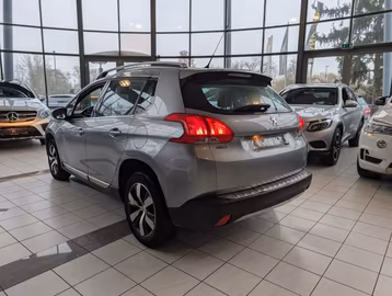 Peugeot 2008 Allure AUTOMATIK. NAVI. PDC. TEMPOMAT Vorschaubild 5