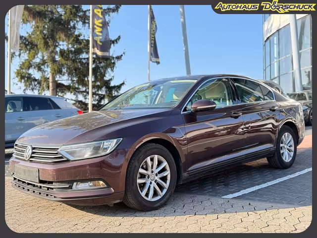 Volkswagen Passat Comfortline NAVI. Kamera. PDC. Climatroni Baujahr 2015 (77.764 km, Diesel, 150 PS) - Gebrauchtwagen bei Autohaus Dörrschuck Mainz