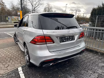 Mercedes-Benz GLE 350d 4MATIC AMG Line. PANO. 360°Kamera. NAVI Vorschaubild 5