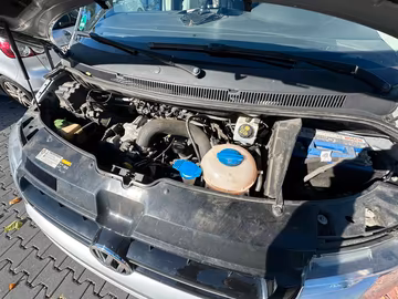 Volkswagen T5 Caravelle 2.0 TDI 8-Sitzer Klima PDC Automati Vorschaubild 15