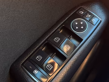 Mercedes-Benz B 180 Sports Tourer 1.Hand. SHZ. PDC. MASSAGE Vorschaubild 19
