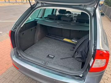 Skoda Octavia Combi Family 4x4. SHZ. PDF. GRA Vorschaubild 7