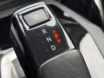 Peugeot 2008 Active Business NAVI. AUTOMATIK. PDF Vorschaubild 28
