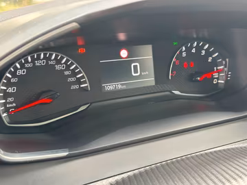 Peugeot 2008 AHK. Kamera. PDC. LED. Klima Vorschaubild 20