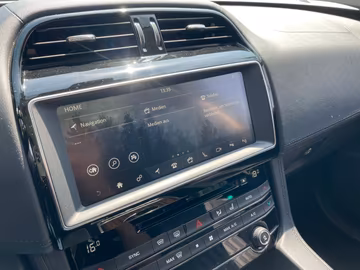 Jaguar F-PACE D300 Portfolio AWD Black Pack ACC Vorschaubild 11