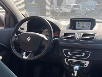 Renault Megane Grandtour Limited AHK. NAVI. KLIMA. EDC Vorschaubild 12