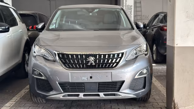 Peugeot 3008 Allure NAVI KAMERA KEYLESS i-COCKPIT Baujahr 2018 (82.893 km, Benzin, 131 PS) - Gebrauchtwagen bei Autohaus Dörrschuck Mainz