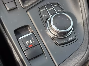 BMW X1 sDrive16d Advantage NAVI. Kamera. SHZ. DKG Vorschaubild 16