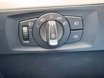 BMW 325d ConnectedDrive PDC. M-Lenkrad. Klima Vorschaubild 12