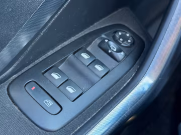 Peugeot 2008 Allure PureTech. NAVI. KAMERA. AUTOMATIK Vorschaubild 8