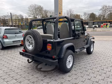 Jeep Wrangler 2.5.  AHK. OLDTIMER HARDTOP Vorschaubild 8