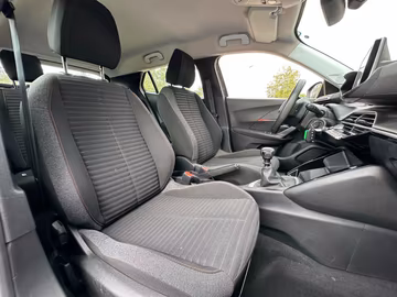 Peugeot 2008 AHK. Kamera. PDC. LED. Klima Vorschaubild 11