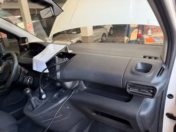 Peugeot Partner Pro L2 Vorschaubild 14