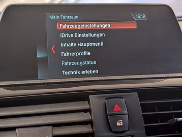 BMW 118i Sport Line *LED*NAVI*SHZ*PDC*AUTOMATIK* Vorschaubild 29