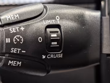 Peugeot 208 Allure. AUTOMATIK. LED. Kamera. PDC Vorschaubild 19