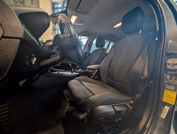 BMW 118i Sport Line *LED*NAVI*SHZ*PDC*AUTOMATIK* Vorschaubild 12