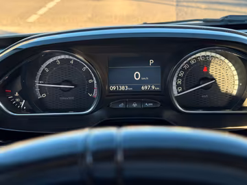 Peugeot 2008 GT-Line Edition NAVI. KAMERA. AUTOM Vorschaubild 24