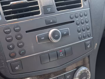 Mercedes-Benz C 200 CGI Elegance NAVI. SHZ. BI-XENON Vorschaubild 14
