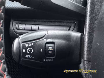 Peugeot 2008 GT Line*AUTOMATIK*NAVI*PDC*Kam*Kurvenlicht* Vorschaubild 15