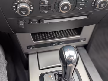 BMW 523i Lim. Xenon. Klimaaut. Temp. Sitzh. Vorschaubild 13