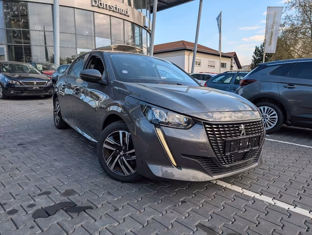 Peugeot 208 Allure AUT. NAVI. ACC. KAMERA. LED Baujahr 2021 (95.724 km, Benzin, 101 PS) - Gebrauchtwagen bei Autohaus Dörrschuck Mainz