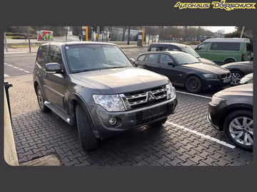 Mitsubishi Pajero Intense *4x4*LEDER*XENON*SHZ*NAVI*KAMERA* Vorschaubild 1