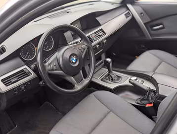 BMW 523i Lim. Xenon. Klimaaut. Temp. Sitzh. Vorschaubild 6