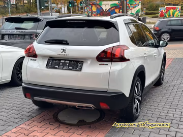 Peugeot 2008 GT Line*AUTOMATIK*NAVI*PDC*Kam*Kurvenlicht* Vorschaubild 3