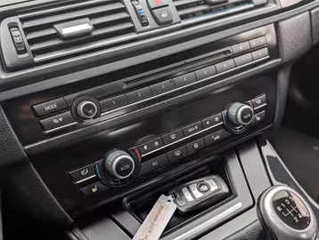 BMW 523i Limousine *XENON*NAVI*LEDER*SHZ*PDC* Vorschaubild 15