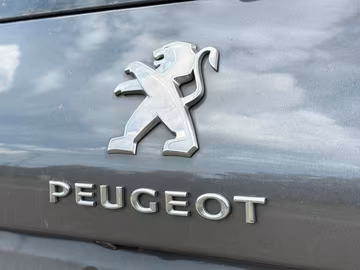 Peugeot 308 Allure Pack EAT8. NAVI. LED. ACC. Kamera Vorschaubild 6
