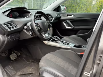 Peugeot 308 SW Allure EAT8. NAVI. Kamera. PDC Vorschaubild 6