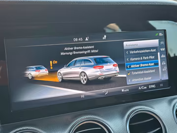 Mercedes-Benz E200 Avantgarde T LED Navi Kamera Spurwechselass Vorschaubild 29